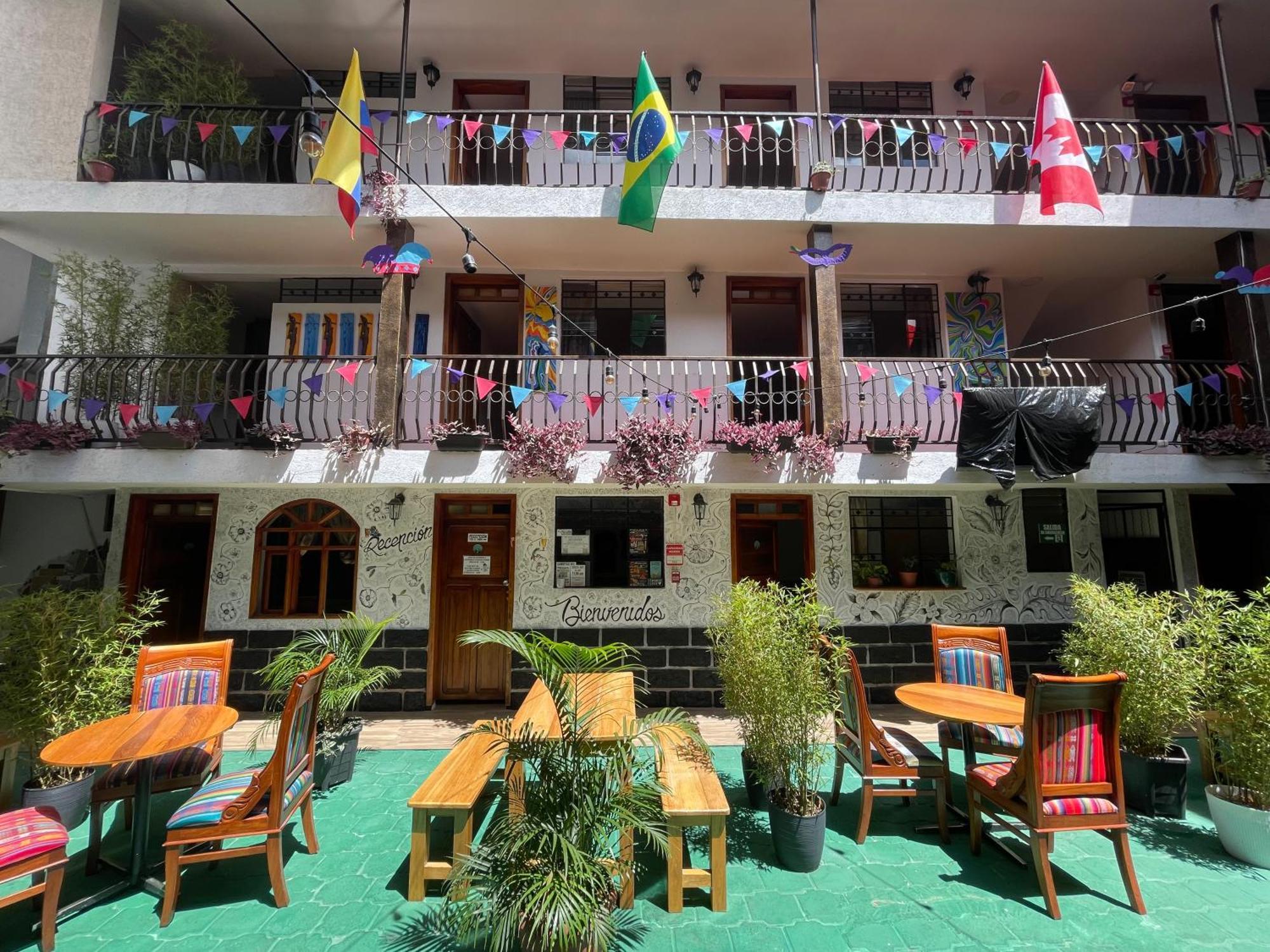 El Jardin Escondido Party Hostel Baños Kültér fotó